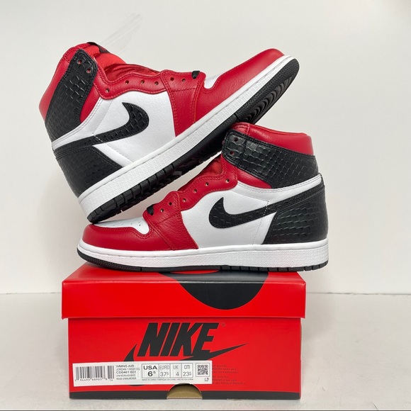 Nike Air Jordan 1 Retro High OG “Satin Snake” NEW - Picture 3 of 4